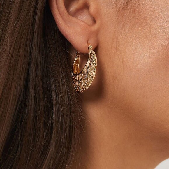 Vintage Women's Gold Filigree Oval Hollowed Gold Plated Dangle Earrings - Picture 8 of 8